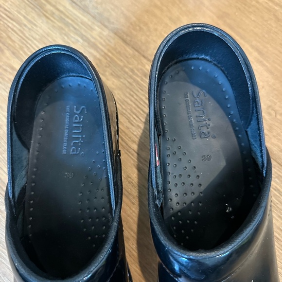 Sanita Sabel Glossy Black Patent Leather Slip Resistant Women's Clogs - Picture 3 of 7